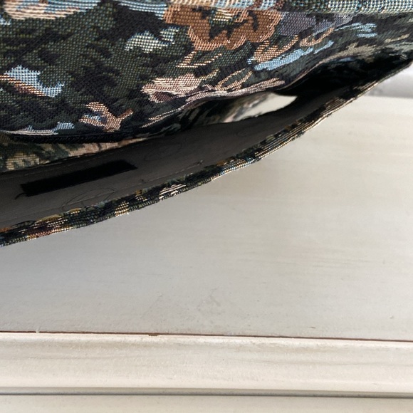 Classic Vintage Gloria Vanderbilt Tapestry Classic Old-Style Travel Shoulder Bag - Picture 7 of 13